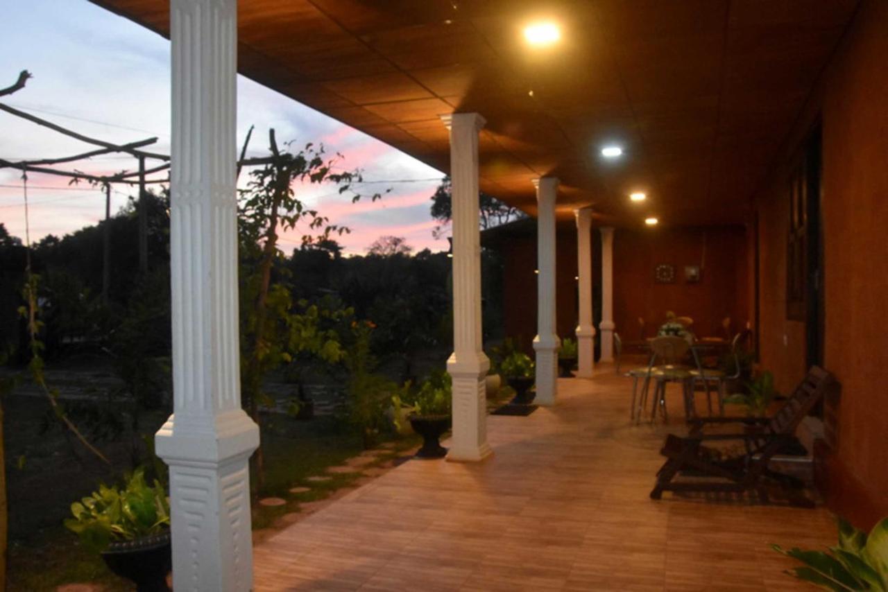 Meegahapokuna Resort Anuradhapura Luaran gambar