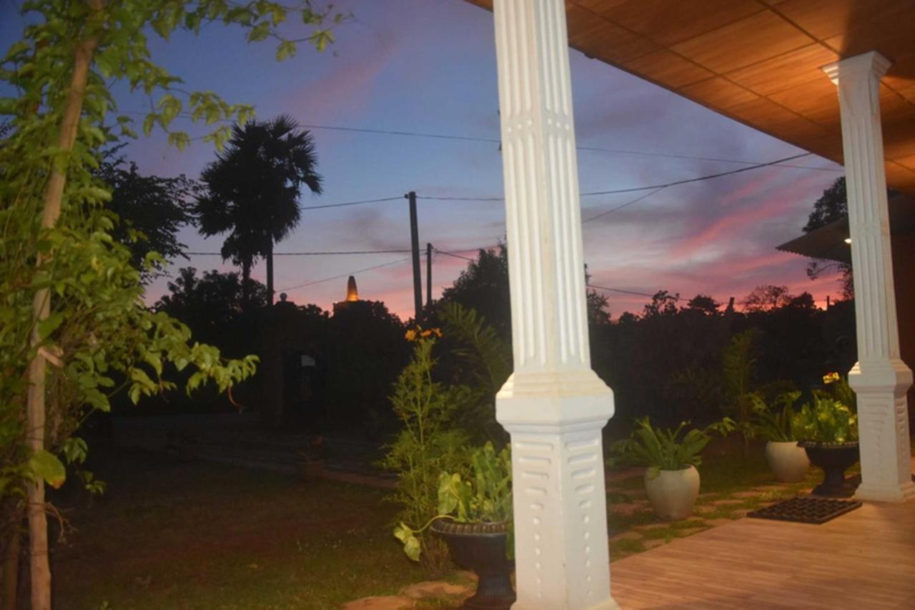 Meegahapokuna Resort Anuradhapura Luaran gambar