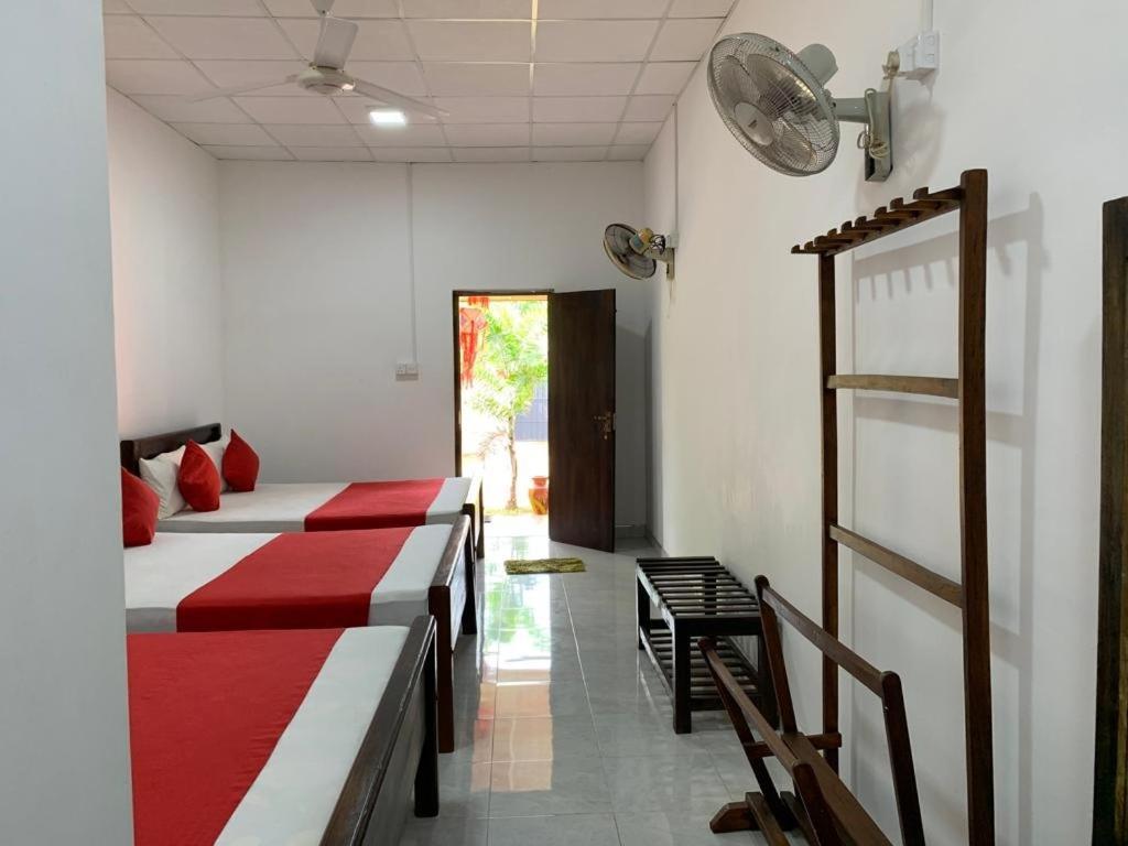Meegahapokuna Resort Anuradhapura Luaran gambar